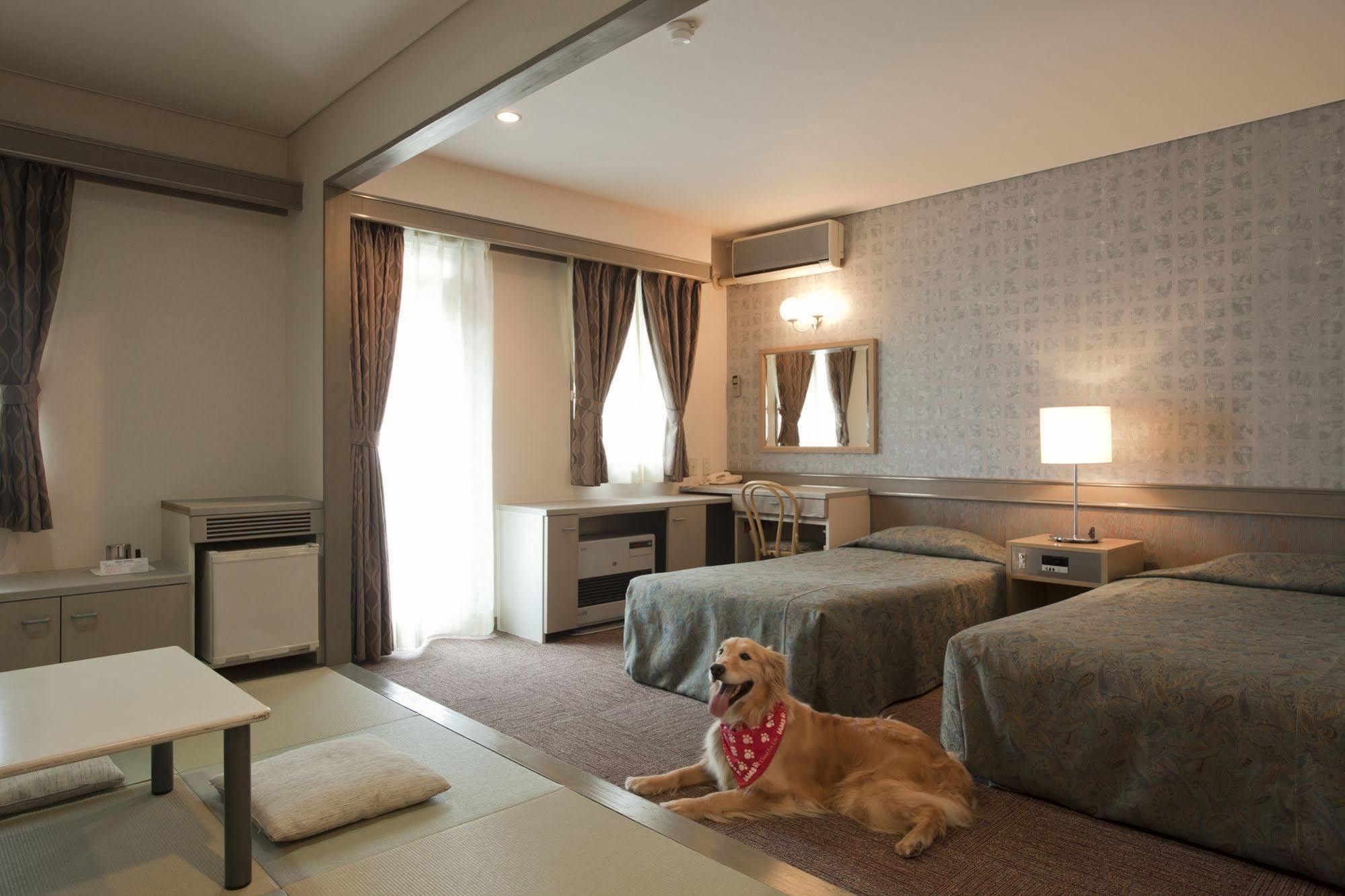 Hotel Soyokaze Karuizawa Bagian luar foto
